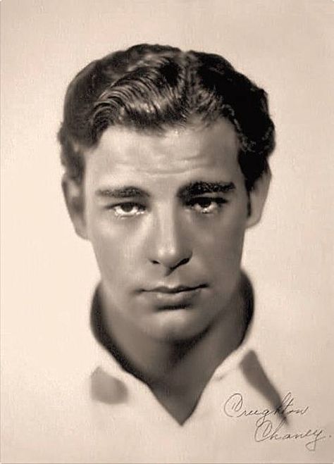 A very young Lon Chaney Jr. Lon Chaney Jr, Lon Chaney, Classic Movie Stars, Character Actor, Classic Monsters, Silent Movie, Hollywood Legends, Silent Film, Classic Horror