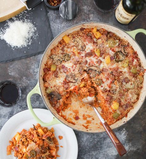 Supreme Pizza Quinoa Bake (and The Dude Diet Dinnertime Cover Reveal!) Healthy Pizza Casserole, Pizza Quinoa, Pizza Casserole Recipe, Quinoa Bake, Healthy Casserole Recipes, Supreme Pizza, Pizza Casserole, Healthy Pizza, The Dude