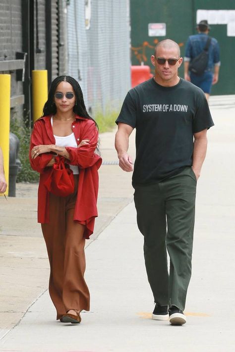 Zoe Kravitz Style, Zoë Kravitz, Plain Hoodies, Vintage Band Tees, Slip Skirts, Zoe Kravitz, Style 2023, Channing Tatum, High Fidelity