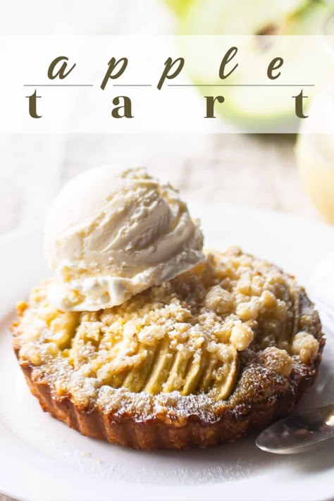 Irish Apple Tart, Mini Apple Tarts, Crumb Topping Recipe, Mini Tart Recipes, Apple Tarte, French Apple Tart, Apple Custard, Apple Tart Recipe, Apple Desserts Easy