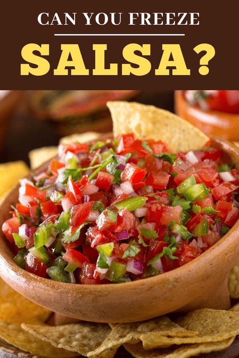 Can you freeze salsa? You sure can! Here's how to properly store, freeze, and thaw your salsa so you can enjoy it for up to 4 months. Freeze Salsa, Salsa Fresca Recipe, Spicy Salsa Recipe, Easy Homemade Salsa, Fresh Salsa Recipe, Easy Salsa Recipe, Homemade Salsa Recipe, Salsa Fresca, Easy Salsa