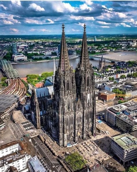 Koln Germany, Split Germany, Vision Board Images, Cologne Germany, Gothic Architecture, Europe Trip, Cologne Cathedral, Heritage Site, World Heritage Sites