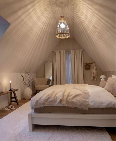 Bedroom In The Attic Ideas, Bed Against Slanted Wall, Slant Roof Bedroom, Room Attic Ideas, Accent Wall Slanted Ceiling, Tilted Ceiling Bedroom Ideas, Attic Room Ideas Bedrooms, Sloping Roof Bedroom, Aesthetic Attic Bedroom