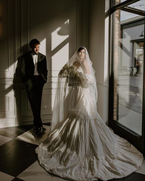 Ben + Ashton, the true Anakin & Padme🤍 • • • Styling/ concept: @mistylancasterphotos Coordinator: @ejevents___ H&M: @styledbyh.hair @aestheticsxsav Models: @benandashton Dress: @dalliancegownrentals Florals: @noellasflowers Jewelry: @shopmoss • • • #HuntsvillePhotographer #HuntsvilleWeddingPhotographer #AlabamaWeddingPhotographer #ALWeddingsMag #AlabamaWeddings #SouthernWeddings #SouthernBride #AlabamaPortraits #DestinationWeddingPhotographer #HometownBrideGuide #PortraitPhotographer #Blu... Dreamy Wedding Pictures, Fairytale Wedding Photography, Old Time Wedding Photos, Wedding Photo Aesthetic, Paris Chateau, Anakin Padme, Moody Wedding Photography, Parasol Wedding, Romantic Couple Poses