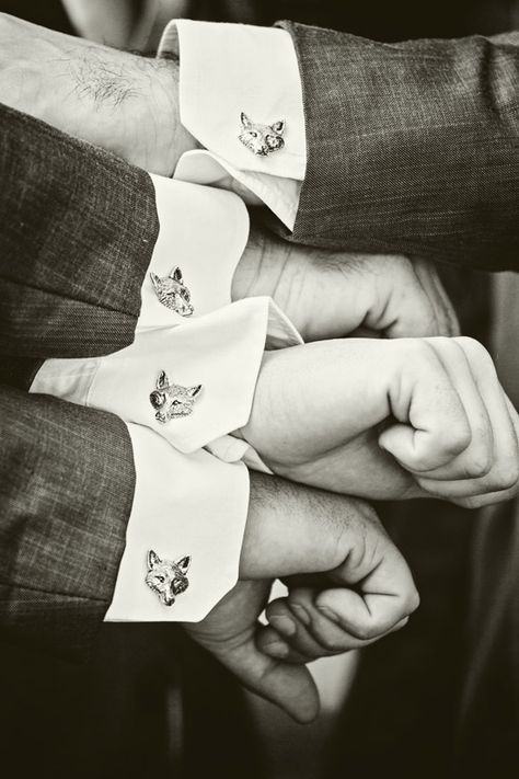 Equestrian Wedding, Fox Wedding, Der Gentleman, Equestrian Chic, Top Wedding Trends, Groom Getting Ready, Fox Head, Fox Hunting, Cufflinks Wedding