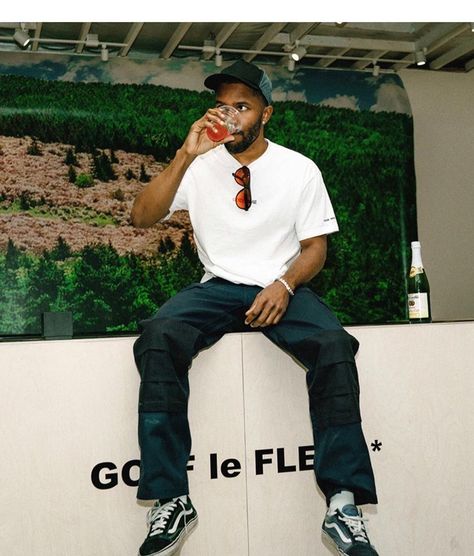 frank ocean Frank Ocean Album, 30th Birthday Outfit, Sup Girl, Frank Ocean Wallpaper, Ocean Outfits, Channel Orange, Estilo Real, Ocean Fashion, Frank Ocean