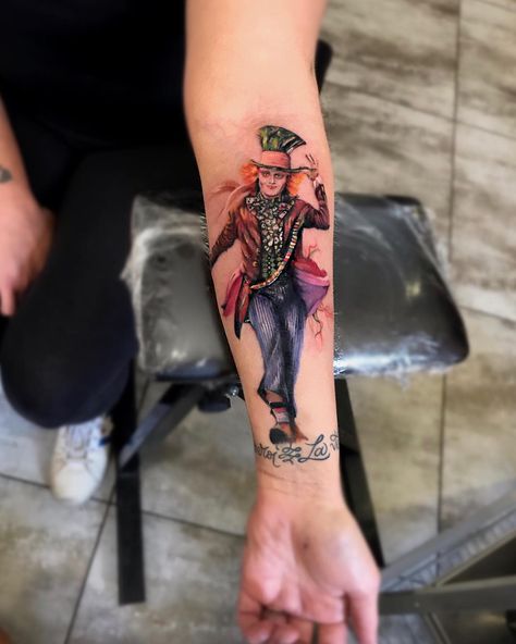 Mad Hatter Tattoo Ideas, Capricorn Mermaid Tattoo, Female Mad Hatter, Hatter Tattoo, Mad Hatter Tattoo, Alice In Wonderland Tattoo, Leo Tattoo Designs, Alice And Wonderland Tattoos, Monkey Tattoos