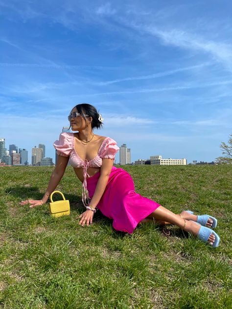 Outfit inspo for gucci rubber slide sandals Gucci Jelly Sandals Outfit, Pink Sandals Outfit Summer, Gucci Rubber Slides Outfit, Gucci Rubber Sandals Outfit, Platform Sandals Outfit Dress, Pink Slides Outfit, Block Heel Outfit, Platform Slides Outfit, Pink Sandals Outfit