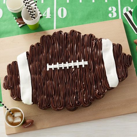 Football Cupcake Cakes, Football Dessert, 49ers Party, Chiefs Superbowl, Cake Football, Football Cupcake, Football Treats, Sports Cakes, Football Cupcakes