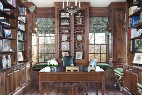 20 Designs That Capture Classic Ivy League Style Home Office And Library, Office And Library, Traditional Library, Traditional Home Office, Shaker Style Cabinets, Library Aesthetic, Ivy League Style, Green Sofa, Built In Bookcase