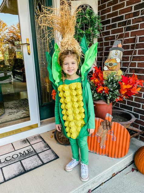 Corn Cob Costume Diy, Ear Of Corn Costume Diy, Ear Of Corn Costume, Corn On The Cob Costume Diy, Thanksgiving Food Costumes, Baby Corn Costume, Fruit Of The Loom Costume, Vegetable Costumes Diy, Camp Halloween Costume