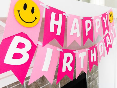 Preppy Birthday Decor, Smiley Face Banner, Preppy Party Ideas, Preppy Banner, Preppy Decorations, Preppy Party Decorations, Happy Face Birthday, Smiley Face Birthday Party, Smile Birthday