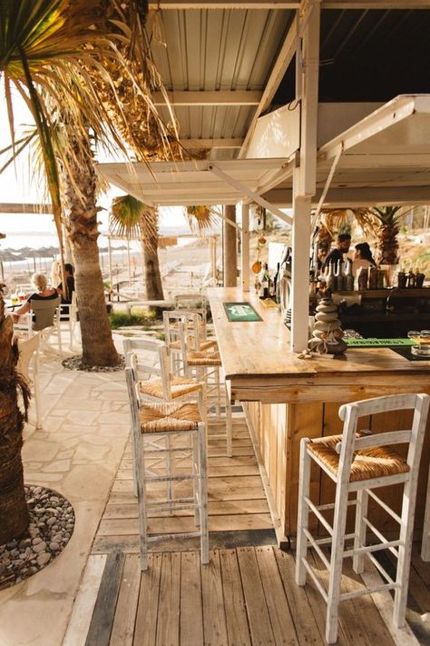 Beach Restaurant Design, Bar In Casa, Bar Exterior, Beach Restaurant, Exterior Design Ideas, Beach Cafe, Beach Side, Beach Shack, Paphos