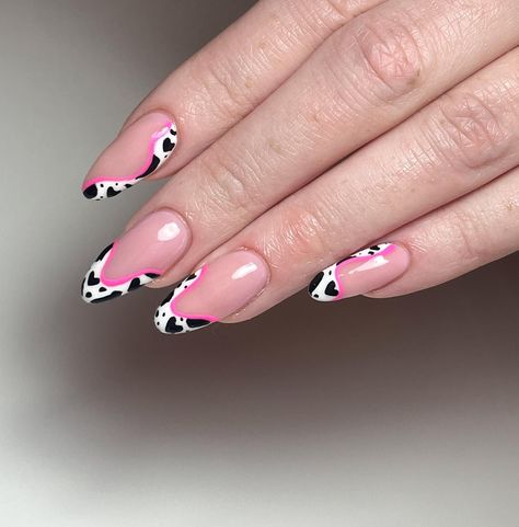 Holly cow, we have selected more than fantastic and hot ideas for cow print French tip nails! Are you ready? Cow Print French Tip Nails Almond, Cow Print French Tip Nails, Print French Tip Nails, Nails Work, Cowboy Nails, Western Nails, Country Nails, Cow Nails, Art Deco Nails