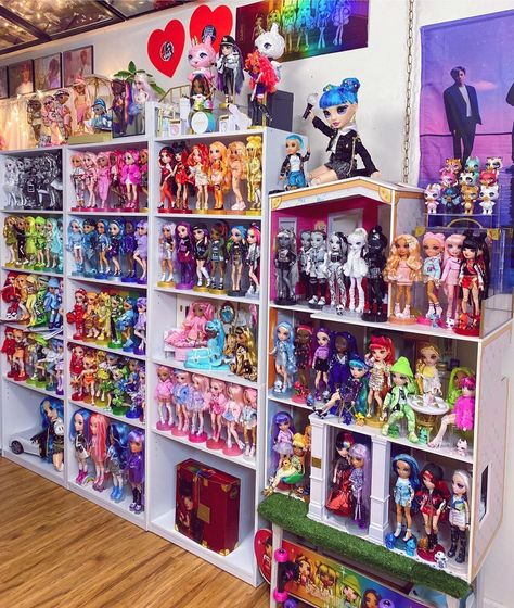 Rainbow High Storage, Rainbow High Doll Collection, Rainbow High Decorations, Rainbow High Collection Display, Rainbow High Bedroom, Rainbow High Display, Rainbow High Doll Display, Rainbow High House, Rainbow High Dollhouse