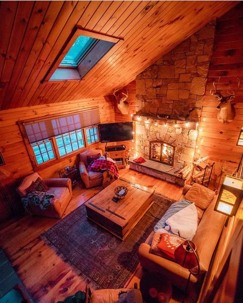 The Cabin Chronicles™ on Instagram: “Ready for the weekend.. 👌🏼 ▪ Photo by: @kylefinndempsey | Williamstown, MA #thecabinchronicles” Log Cabin Interior Design, Casa Hobbit, Luxury Log Cabins, Log Cabin Living, Cabin Interior Design, Log Cabin Interior, Cozy Log Cabin, Cabin Living Room, Small Log Cabin