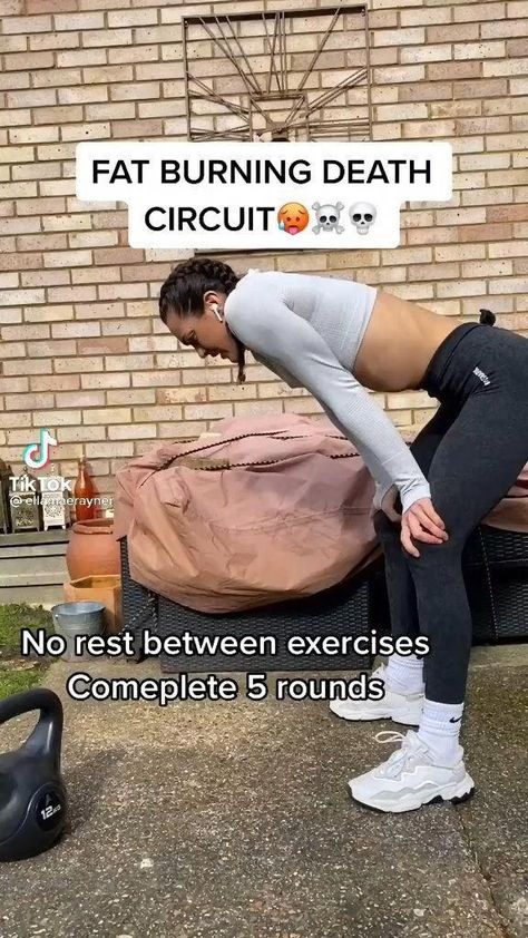 Join us on an intense 30 Minute Cardio HIIT workout. This workout contains a variety of high intensity strength and cardio movements. The routine is great fo... Full Body Cardio, Hiit Cardio Workouts, Full Body Hiit Workout, Trening Fitness, Hiit Cardio, Trening Abs, Gym Workout Videos, Gym Workout Tips, Fat Burning Workout