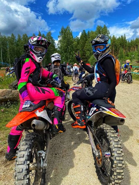 Pink.enduro | Motocross girls, Dirt bike girl, Motocross love Motocross Girls Outfits, Pink Dirt Bike, Dirt Bike Riding Gear, Motocross Girls, Dirt Bike Helmets, Bike Couple, Enduro Motocross, Motocross Love, Dirt Bike Racing