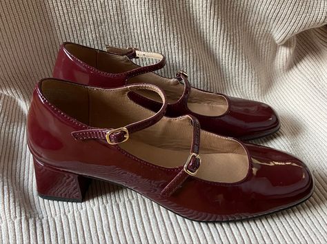 Maroon Mary Janes, Dark Red Mary Janes, Red Shoes Aesthetic, Fancy Shoes For Women, Maroon High Heels, Downtown Shoes, Dark Red Coquette, Mary Janes Aesthetic, Dark Red Heels