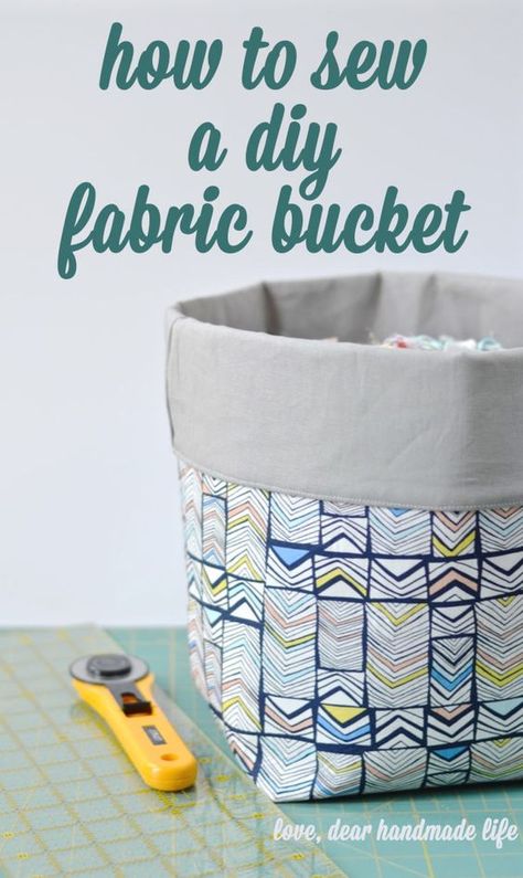 How to sew a DIY fabric bucket from Dear Handmade Life Fabric Bucket, Fabric Basket Tutorial, Sew Ins, Beginner Sewing Projects Easy, Fabric Boxes, Leftover Fabric, Fabric Bins, Fabric Baskets, Sewing Projects For Beginners