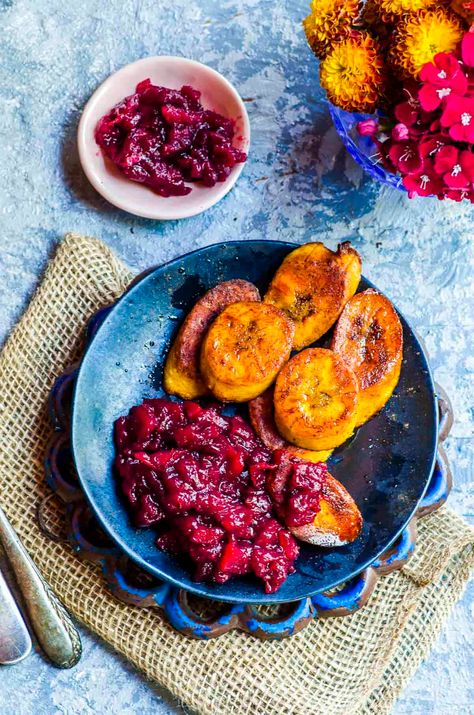 Sweet Fried Plantains (Maduros) - May I Have That Recipe? Sweet Fried Plantains, Cheese Empanadas, Fried Plantains, Chili Lime Seasoning, Black Bean Salsa, Black Beans And Rice, Ripe Plantain, Cooking With Coconut Oil, Cranberry Sauce Homemade