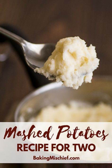 Simple and easy Mashed Potatoes for Two made with one pot and one potato for a quick and easy side dish. | #sidedish | #easy | #recipefortwo | Mashed Potatoes Recipe Small Batch, Single Serving Mashed Potatoes, Small Batch Mashed Potatoes Recipe, Potato Recipes For One Person, Quick Mashed Potatoes Easy, Potatoes For Two, Mashed Potatoes Small Batch, Mashed Potatoes Recipe For 2, Mashed Potatoes For 2