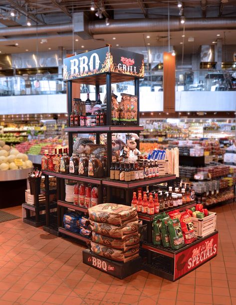 Bbq Display, Bbq Store, Meat Store, Bbq Cookout, Supermarket Display, Bbq Supplies, Retail Ideas, Merchandising Ideas, Shop Image