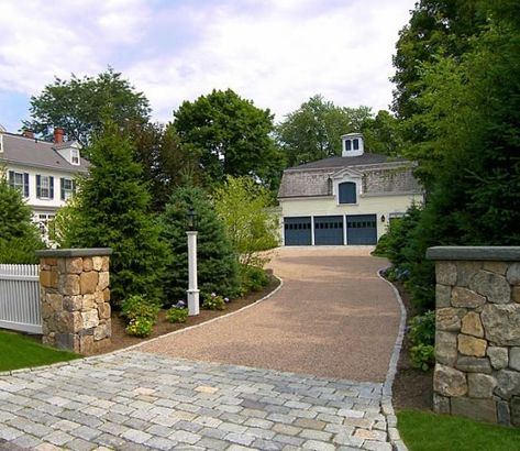 Driveway Paving Materials - Landscaping Network Cobblestone Driveway Apron, Tar And Chip Driveway, Driveway Apron, Driveway Materials, Beautiful Driveways, Permeable Driveway, Driveway Entrance Landscaping, Modern Driveway, Cobblestone Driveway