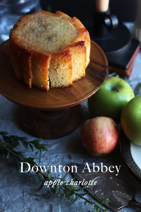 Downton Abbey Food, Downton Abbey Recipes, Feast Of Starlight, Apple Charlotte, Downton Abbey Party, Movie Food, Bubble And Squeak, British Recipes, Cooked Apples