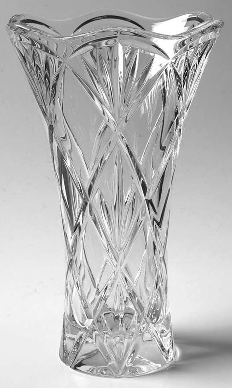 Waterford Honour Flower Vase Crystal Candlesticks, Crystal Glasses, Crystal Glassware, Wedding Glasses, Crystal Figurines, Crystal Vase, Vase Centerpieces, Waterford Crystal, Contemporary Glass