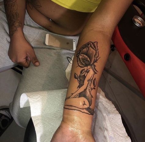 Dope Tattoos For Women Hand, Small Dope Tattoos, Girl Shoulder Tattoos, Feminine Tattoo Sleeves, Mommy Tattoos, Aries Tattoo, Black Girls With Tattoos, Leg Tattoos Women, Pretty Tattoos For Women