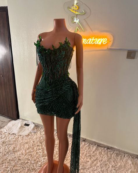 A custom birthday dress designed for my stunning client. 😍🔥 💚Have you booked yet? #prom2025 is Open!🪡 Having trouble finding custom dresses that flatter your body? All you need to do is bring your idea/inspiration & I’ll customize that into reality. @gechisignature is here to make you look fabulous. For inquiries, send a DM or Email📨 gechisignature@gmail.com Be sure to follow @gechisignature for more fashion tea😍watch us create magic 🪄 #promdressforsale #customdesigner #prom2025 #corsetdre... Luxury Dress Short, Short Birthday Dress, Gold Dress Short, Bride Reception Dresses, Short Green Dress, Prom Inspo, Black Sheer Dress, Senior Prom Dresses, Prom Shopping