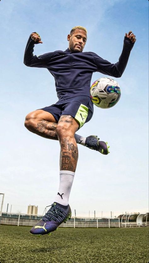 Soccer Shoot, Football Ads, Soccer Poses, Sports Photoshoot, Over 50 Fitness, Football Poses, Nike Football Boots, Soccer Photography, Sport Portraits