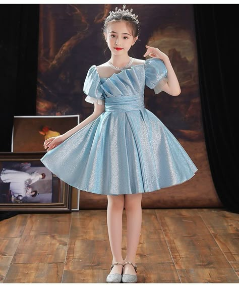 Kids Dress Collection, Girls Dresses Diy, Girls Dresses Sewing, Kids Frocks Design, Kids Dress Wear, Baby Dress Design, Baby Dress Patterns