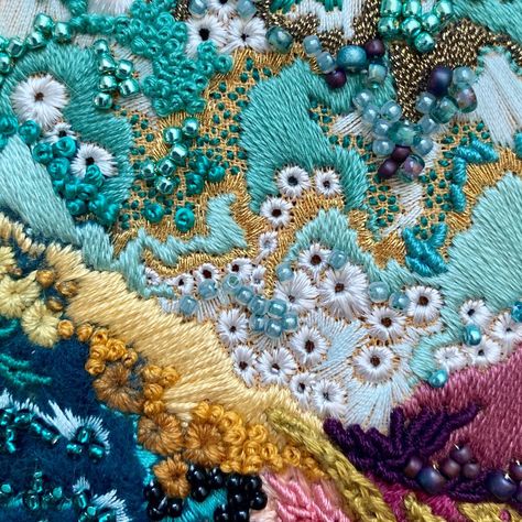 Abstract Embroidery, Contemporary Embroidery, 자수 디자인, Art Textile, Stitching Art, Embroidery Inspiration, Hoop Art, Embroidery Floss, Fabric Art