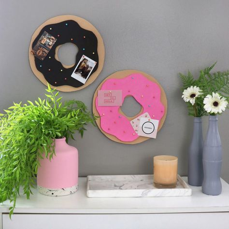 DIY Donut Corkboard and Two Other Corkboard Ideas Corkboard Ideas, Diy Donut, Diy Donuts, Diy Decoration, Cork Board, Monstera Leaf, Table Fan, Crafts To Sell, Donuts