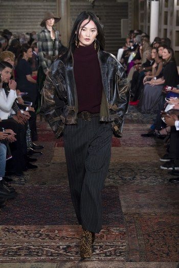 Ralph Lauren Fall 2018 Ready-to-Wear Collection - Vogue Ralph Lauren Fall, To Wear, Looks Street Style, Winter Mode, Mode Inspo, 가을 패션, Black Leather Jacket, Mode Vintage, Looks Style