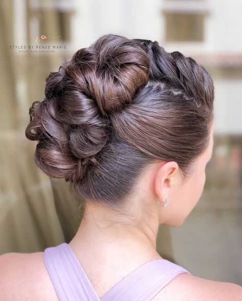 Up Dos Wedding, Wedding Updo Braid, French Braid Mohawk, Braid Mohawk, Braided Chignon, Big Braids, Mohawk Braid, Long Box Braids, Ethnic Hairstyles