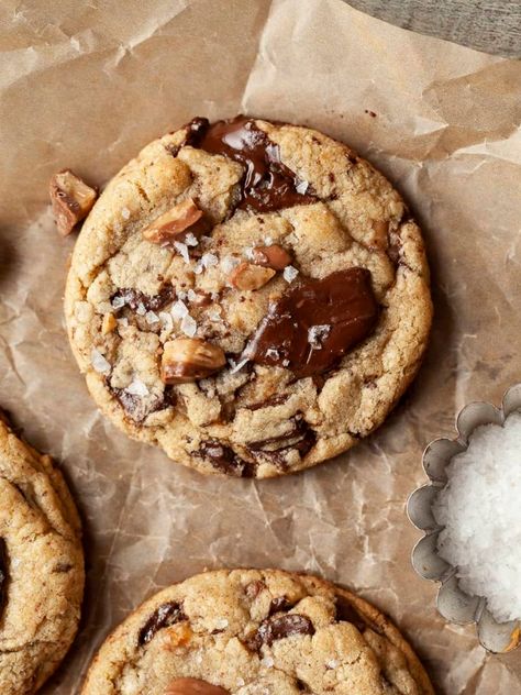 Gluten Free Brown Butter Toffee Cookies - The Gluten Free Austrian Brown Butter Toffee Cookies, Butter Toffee Cookies, Gluten Dairy Sugar Free Recipes, Cookie Brownie Recipes, Nut Free Baking, Crackers Gluten Free, Better Batter Gluten Free, Pita Wraps, Gluten Free Sweet Treats