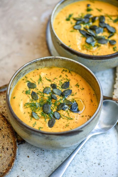 Creamy Roasted Butternut Squash Soup (with Carrot & Coconut Milk) Beet Butternut Squash, Breakfast Juice, Creamy Mushroom Pasta, High Protein Desserts, Soup Easy, Roasted Butternut Squash Soup, Dessert Cookbooks, Coconut Soup, Vegan Meal Plans