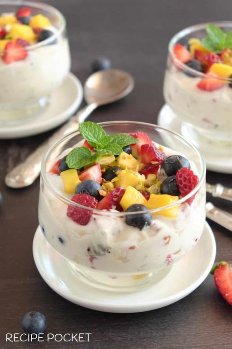 Tighten Skin On Face, Fruit Salad With Yogurt, Best Fruit Salad, Vanilla Fruit, Dessert Parfait, Fresh Fruit Salad, Tighten Skin, Raspberry Fruit, No Cooking