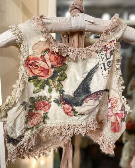 T&T Specialty Boutique | Studio Karoline Sophie on Instagram: "Sweet, inspiring, mood lifting, artistic fun pieces to elevate your style and creativity.. highlighting this gorgeous bird appliqués, French lace wrap blouse By MP 🧚‍♀️" Shabby Chic Fashion, Shirt Makeover, Magnolia Pearl Clothing, Boutique Studio, Shabby Chic Clothes, Diy Tops, Repair Clothes, Altered Couture, Funky Outfits