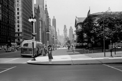 John Vachon's, Chicago, 1941 Michigan Avenue Chicago, Los Angeles Street, Chicago Pictures, Chicago Street, Chicago History, Western Life, Michigan Avenue, Chicago Photos, My Kind Of Town