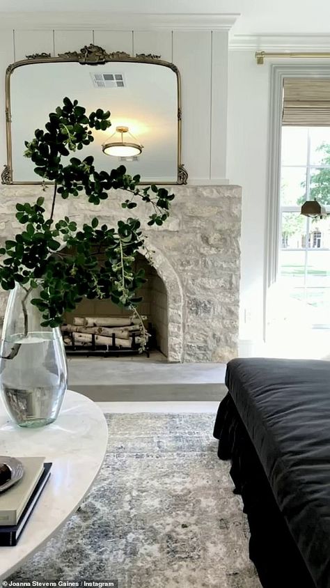 Joanna Gaines gives sneak peek at home transformation ahead of season six of Fixer Upper reboot Fixer Upper Fireplace Ideas, Joanna Gaines Fireplace, Fixer Upper Fireplace, Mantel Styling, Chip Gaines, Family Room Addition, Basement Fireplace, Piano Decor, French Fireplace