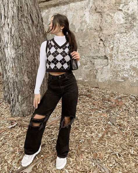 Estilo Indie, Mode Zara, Casual College Outfits, Winter Fashion Outfits Casual, Cute Dress Outfits, Tomboy Style Outfits, Easy Trendy Outfits, Swaggy Outfits, Vest Outfits