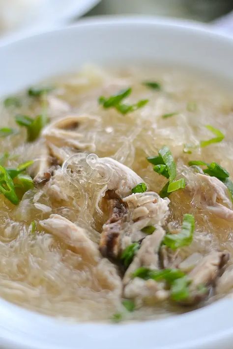 Chicken Sotanghon Soup (Bean Thread Noodle Soup) - Salu Salo Recipes Chicken Sotanghon Soup Recipe, Chicken Sotanghon, Chicken Sotanghon Soup, Sotanghon Soup, Filipino Food Recipes, Pinoy Foods, Soup Beans, Filipino Dish, Philippines Food