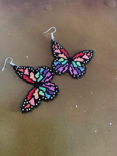 Brick Stitch Butterfly Earrings, Delica Beaded Earrings Native, Beaded Butterfly Patterns, Beaded Earrings Patterns Tutorial, Seed Bead Butterfly, Butterfly Beaded Earrings, Delica Beaded Earrings, Brick Stitch Bracelet, Beaded Butterfly Earrings