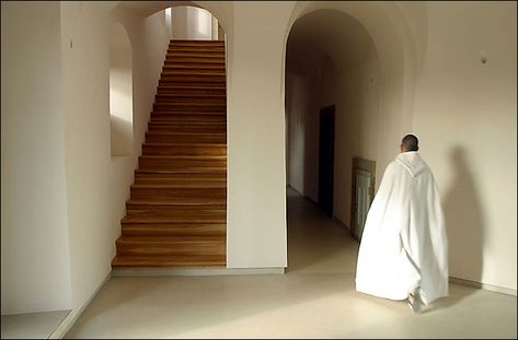 Monastery of Our Lady of Novy Dvur, Czech Republic. John Pawson. Monastery Aesthetic, Monastery Interior, John Pawson Architect, Modern Church, John Pawson, Sacred Architecture, Church Architecture, Minimalist Architecture, Space Architecture