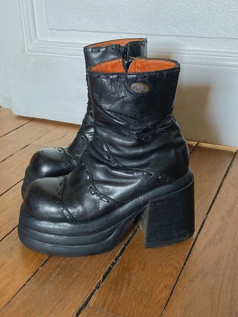 Buffalo Shoes, Buffalo Boots, Goth Shoes, Dr Shoes, Funky Shoes, New Rock, Aesthetic Shoes, Swag Shoes, Vintage Boots