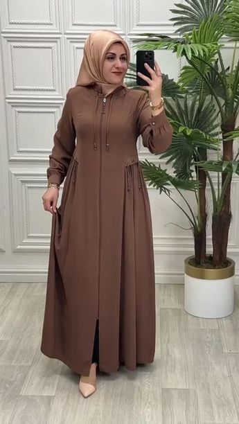 New Abaya Design, Burqa Design, Simple Abaya Designs, Batik Model, Simple Abaya, Muslimah Fashion Casual, Fashion Abaya, Islamic Fashion Dresses, Abaya Design